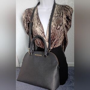 Michael Kors Elegant Black Satchel with Gold Details